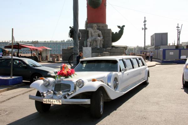 заказ лимузинов в Санкт-Петербурге